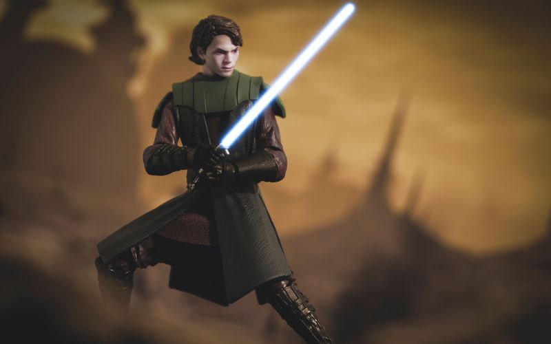 Jedi Anakin Skywalker showing his fighting skill with his lightsaber