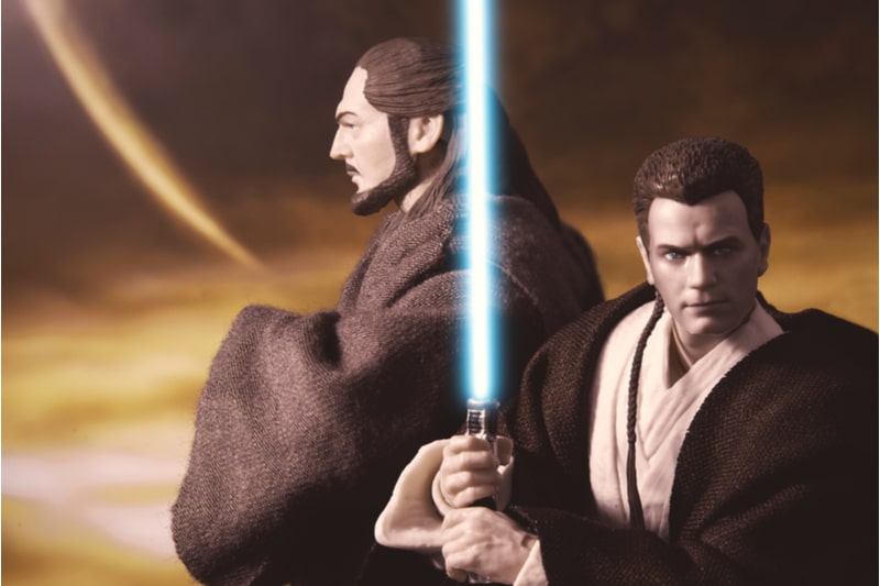 Obiwan and Quigon Jinn with lightsaber