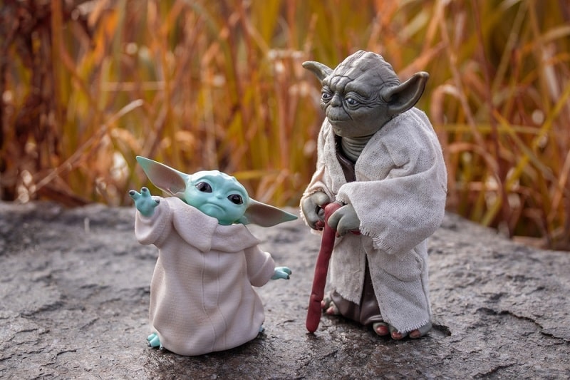 Yoda use a cane