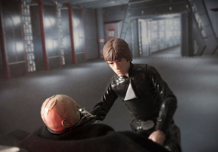 Darth Vader remove helmet