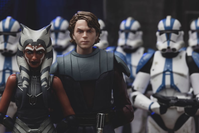 Ahsoka Tano and Anakin Skywalker together with 501st clone troopers