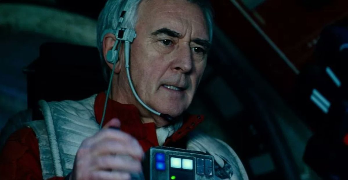 Why Would the Rebellion Put Their Best Pilot (Wedge Antilles) in a Gunner Position in Episode 9?