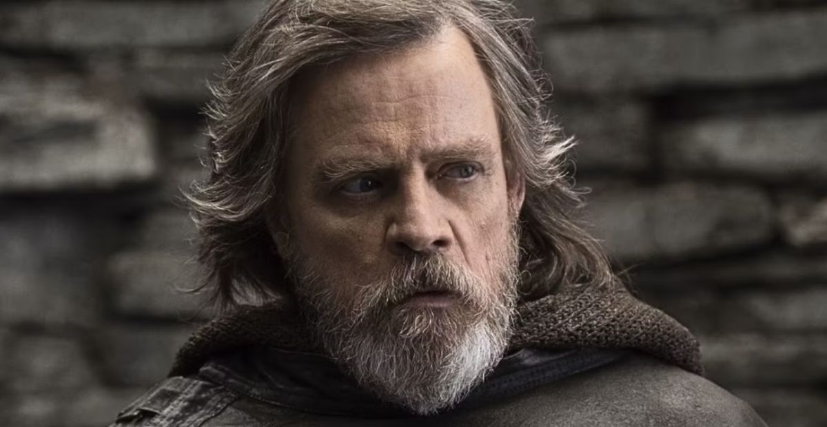 Mark Hamill Came Up With a Much Darker Head Canon Backstory for Luke Becoming a “Hermit” in ‘The Last Jedi’