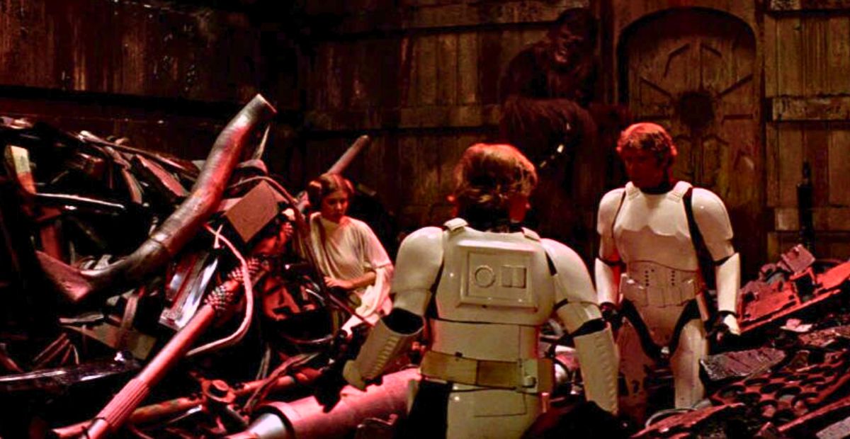 Why Does the Blaster Bolt Bounce in the Trash Compactor?