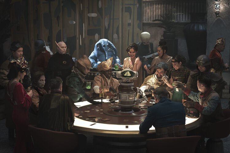 Max Rebo performing behind patrons at Garsa's Sanctuary